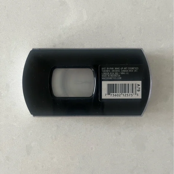 MAC Cosmetics #4 Lash Set - Picture 2 of 4